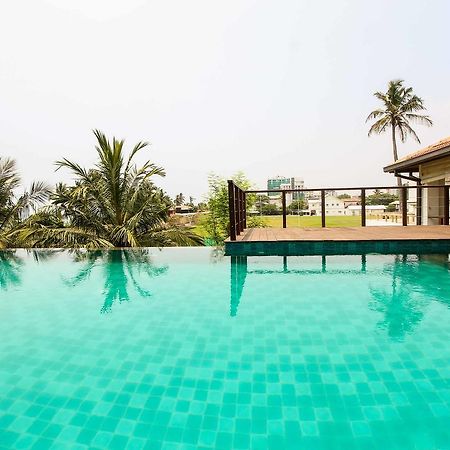 Yoho Rivi Ras Hotel Dehiwala-Mount Lavinia Kültér fotó