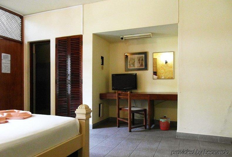 Yoho Rivi Ras Hotel Dehiwala-Mount Lavinia Szoba fotó