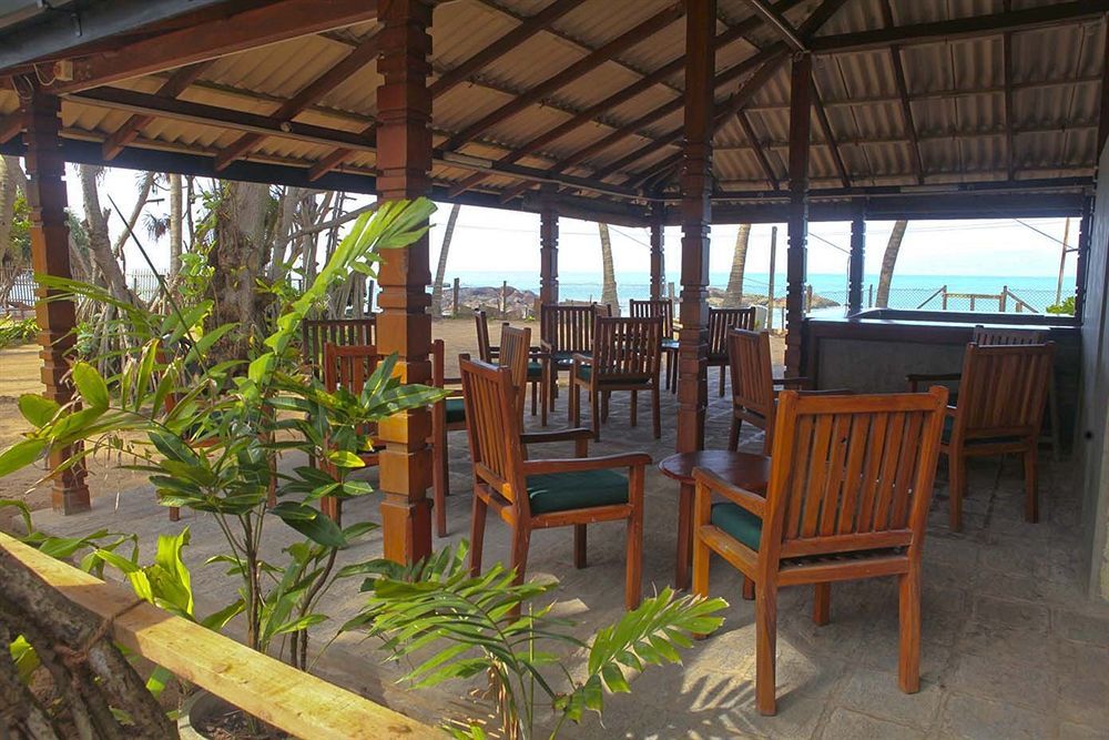 Yoho Rivi Ras Hotel Dehiwala-Mount Lavinia Kültér fotó