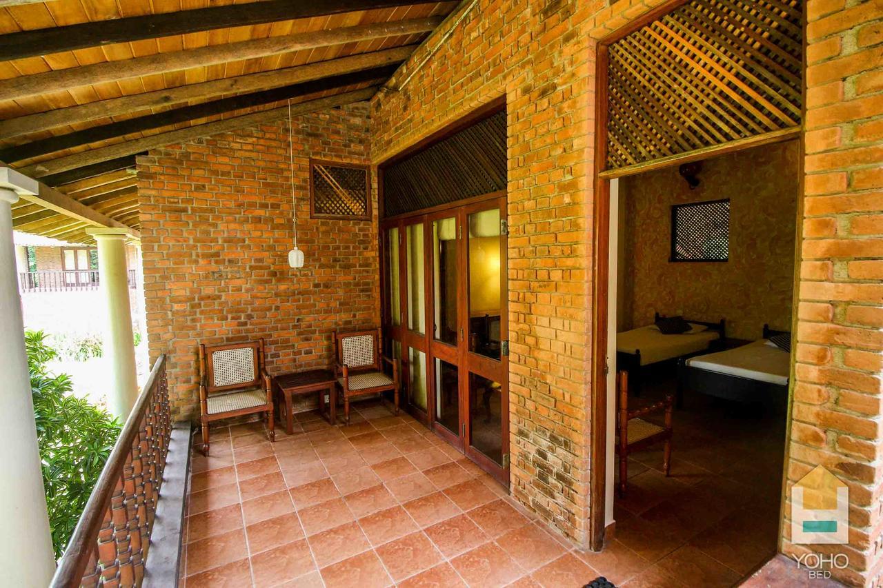 Yoho Rivi Ras Hotel Dehiwala-Mount Lavinia Kültér fotó