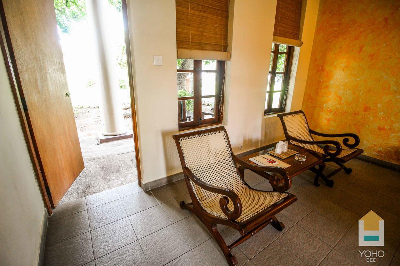 Yoho Rivi Ras Hotel Dehiwala-Mount Lavinia Kültér fotó