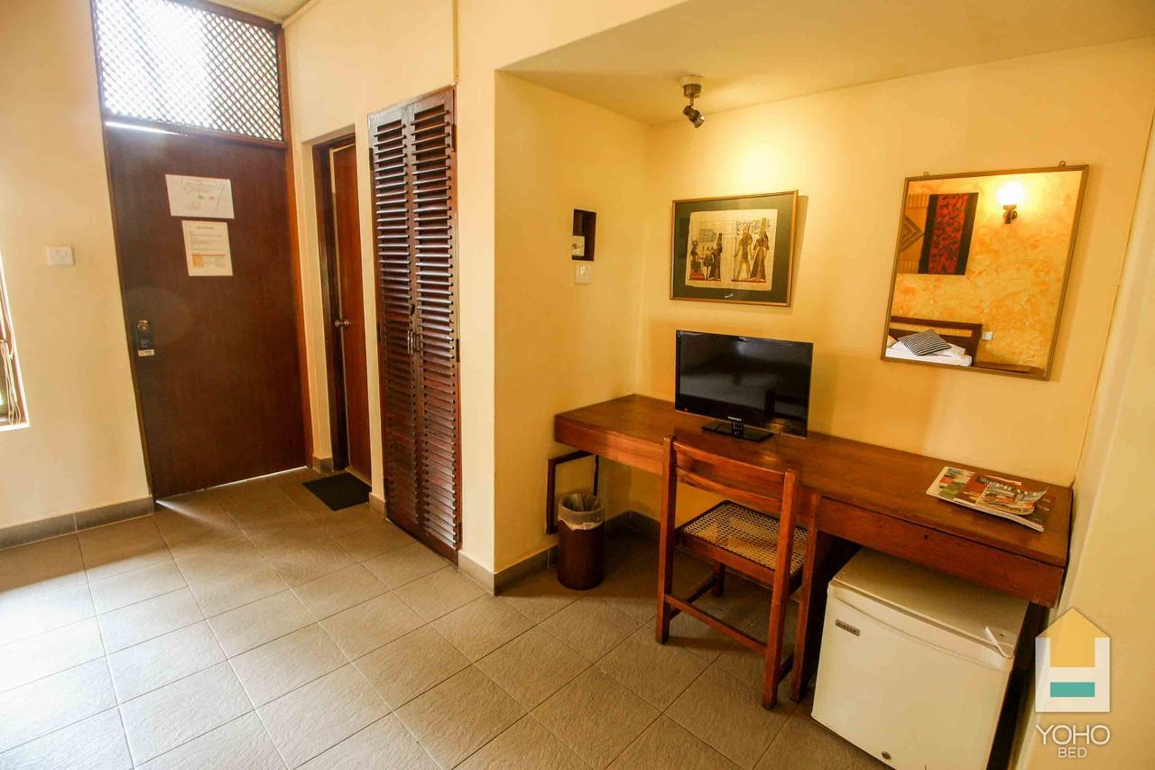 Yoho Rivi Ras Hotel Dehiwala-Mount Lavinia Kültér fotó
