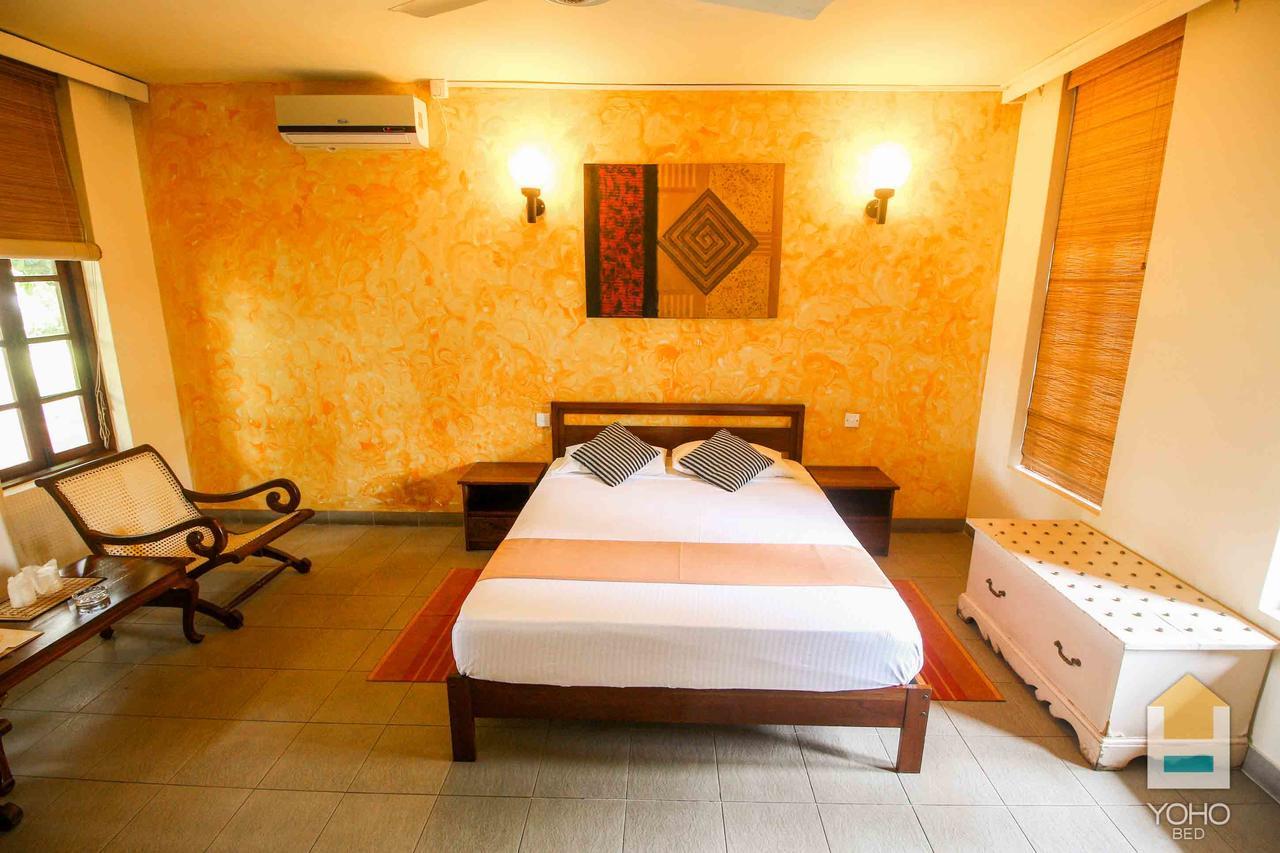 Yoho Rivi Ras Hotel Dehiwala-Mount Lavinia Kültér fotó